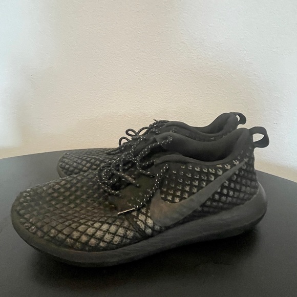 nike roshe two flyknit 365 black - Picture 2 of 7